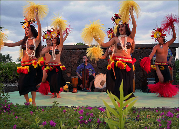Delicious luaus featuring graceful hula dancers